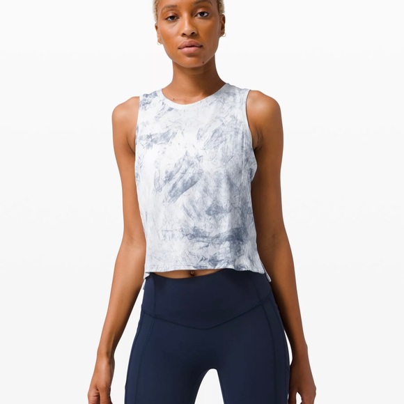 Lululemon train to be tank chalk wash - Picture 2 of 6